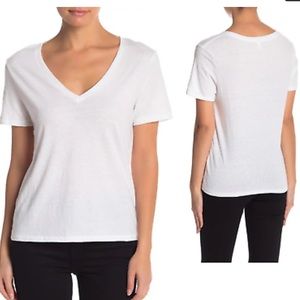 Nordstrom BP White Short Sleeve V-neck shi…